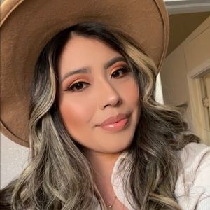 Meet your Posher, Janet